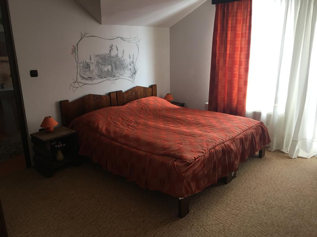 Vila Colt De Rai Otel Rîşnov Dış mekan fotoğraf